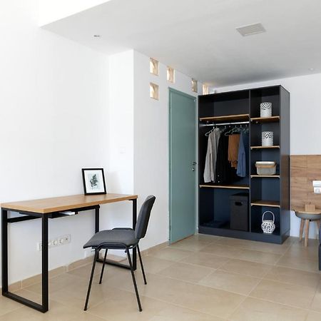 Livingfy Apt With Mountain View & Garden Vamos Exterior photo